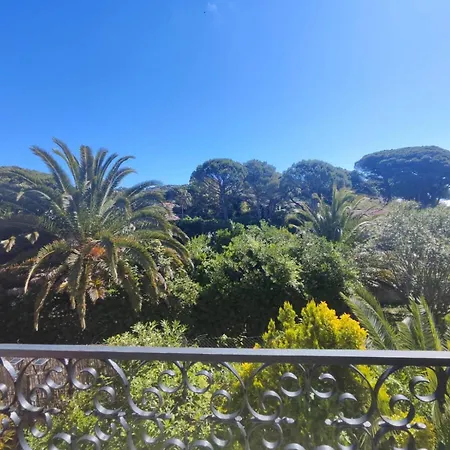 Hotell Saint Andre 3*