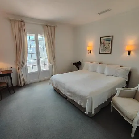 Saint Andre Hotel 3*